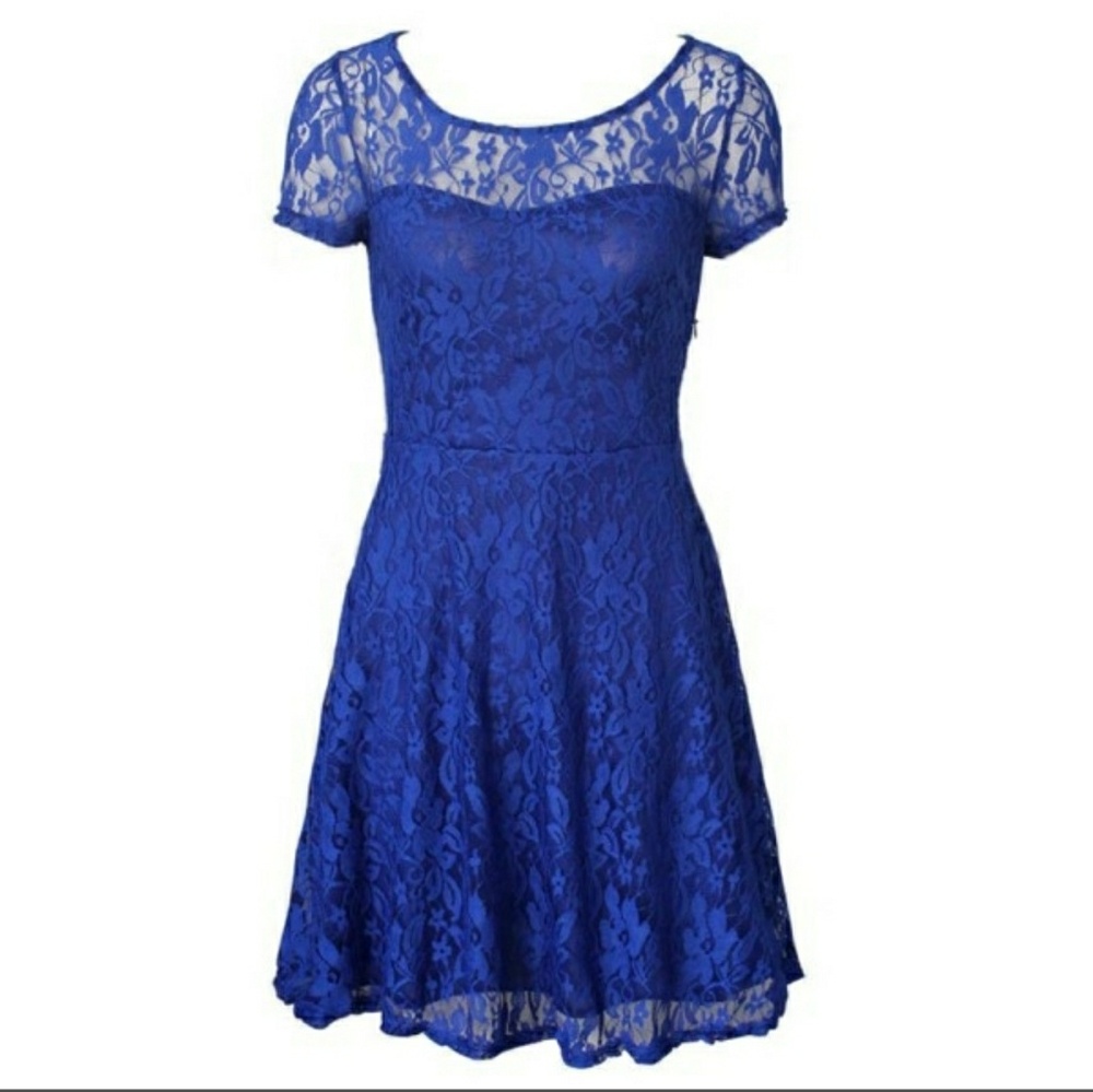 ❣️SALE ❣️Empire O'Neck Lace Dress